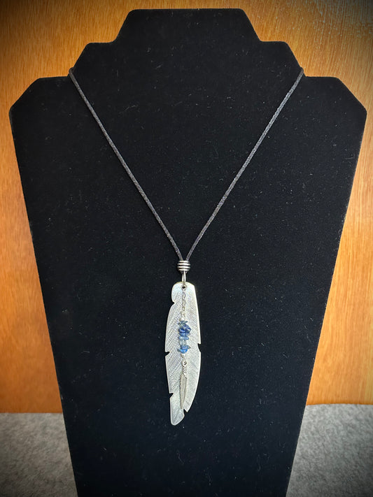 Silver plated Feather Boho Pendant Necklace with Lapis Lazuli Chips